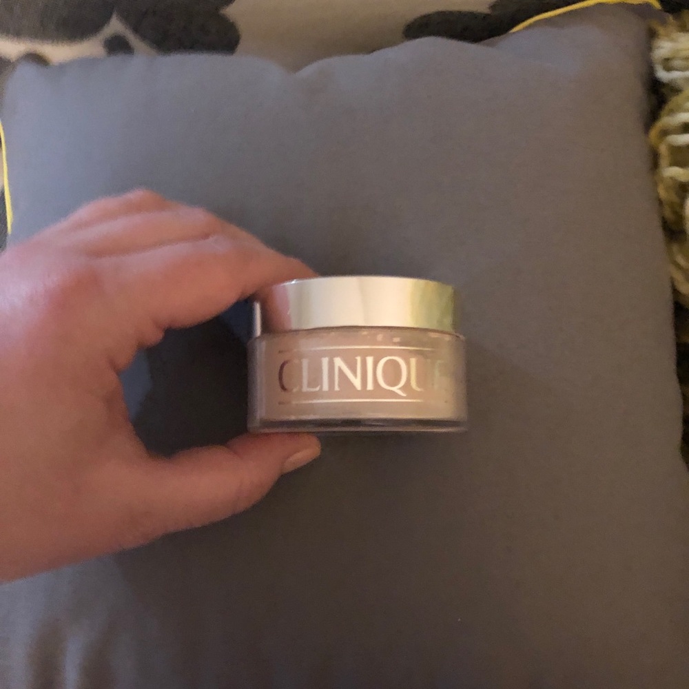 Clinique Blended Face Powder in 02 Transparency